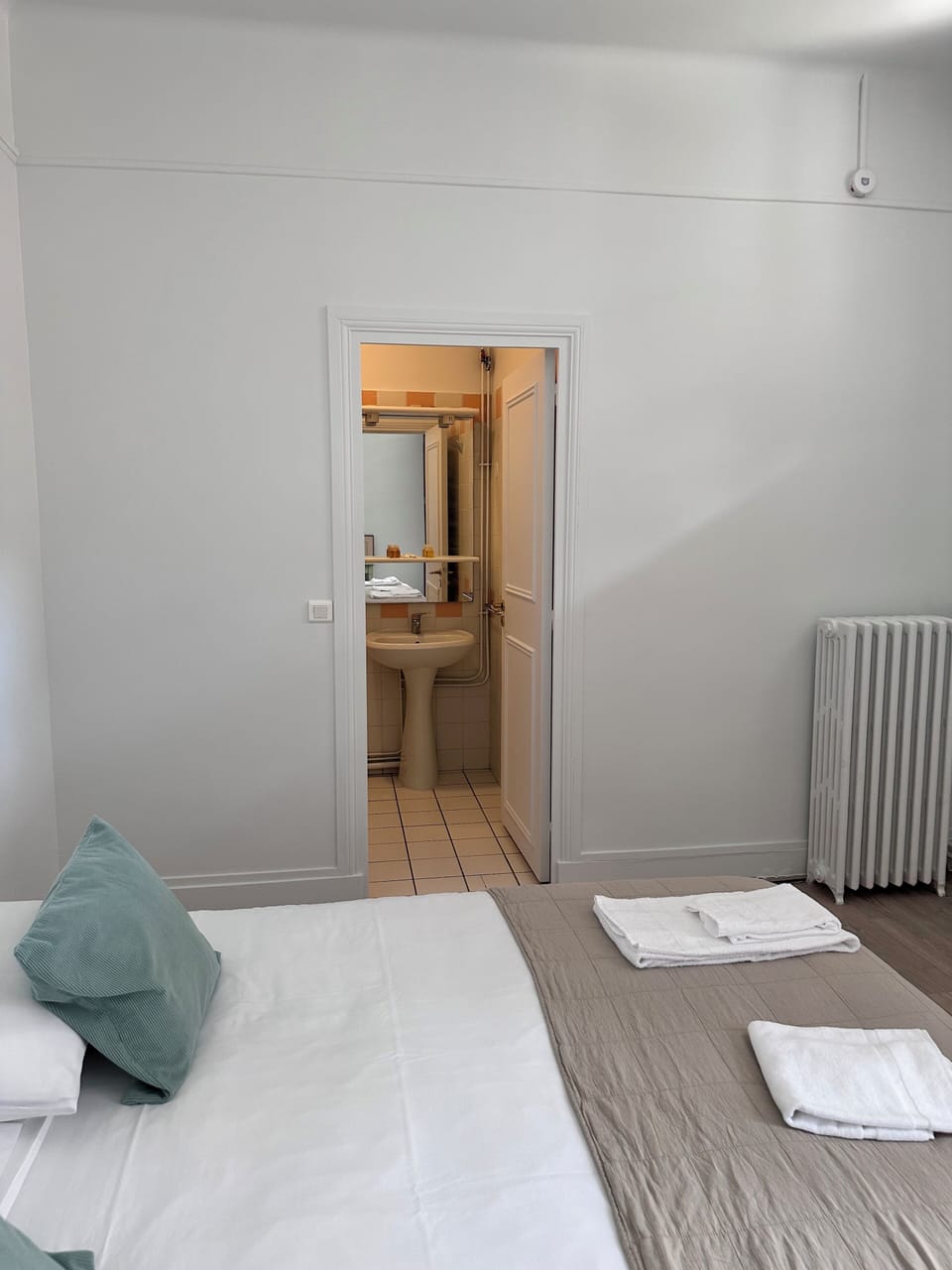 Deluxe Double Room, Courtyard View | Free WiFi