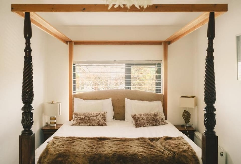 Double Room with Private External Bathroom | Free WiFi