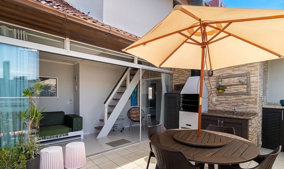 Basic Apartment | Outdoor dining