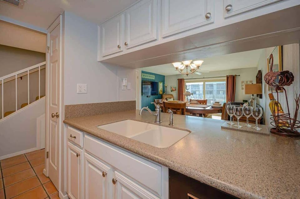 House, Multiple Beds, Pool Access (2110 Bayhouse) | Private kitchen | Coffee/tea maker