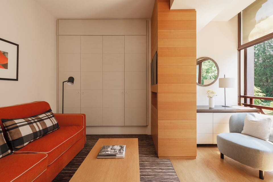 Junior Suite (South-facing) | Living area | Flat-screen TV, pay movies