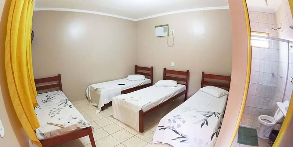 Minibar, blackout drapes, free WiFi, bed sheets