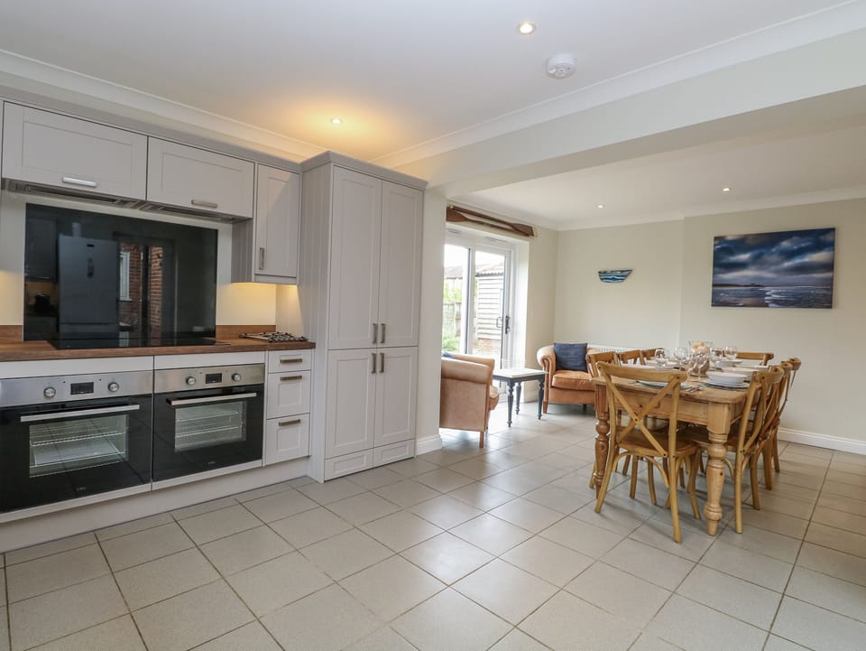 Fridge, microwave, dishwasher, toaster