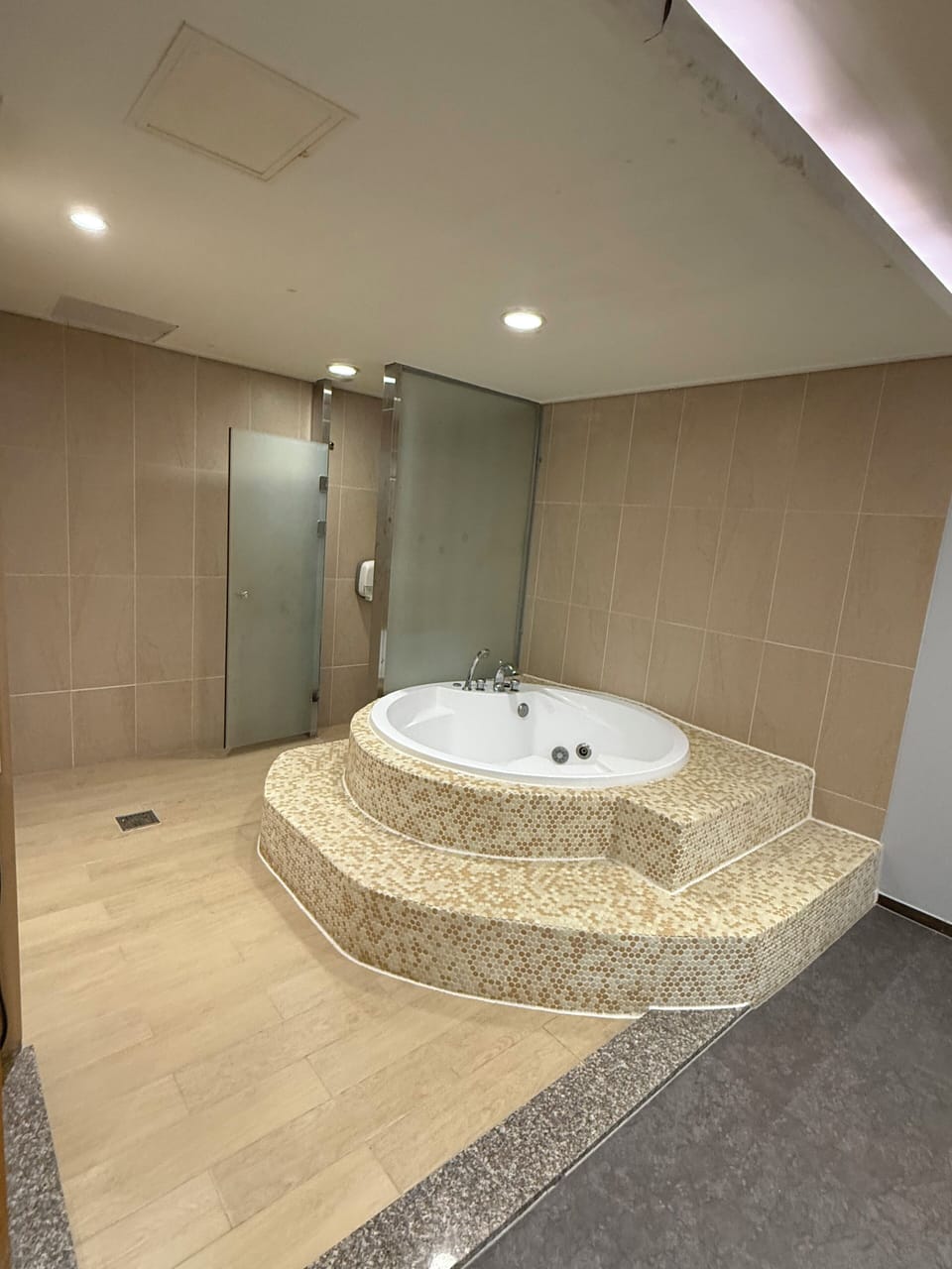 Deluxe Quadruple Room, City View | Bathroom | Separate tub and shower, hair dryer, towels, soap
