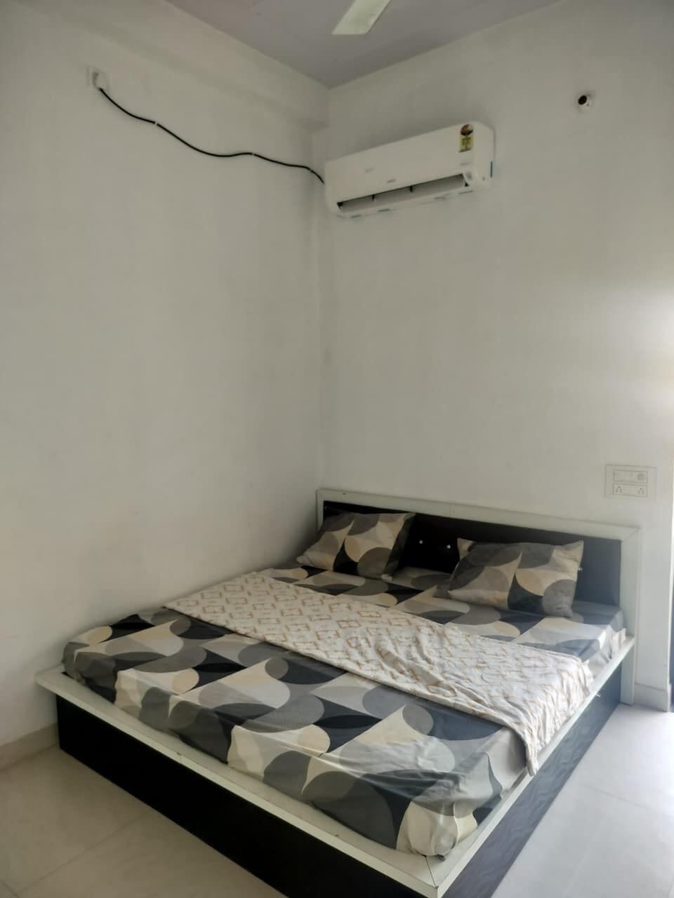Double Room | Rollaway beds (surcharge), WiFi (free), bed sheets