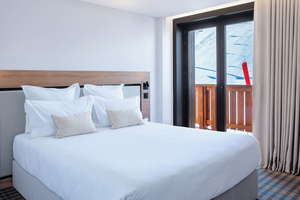 Premium Apartment | Premium bedding, in-room safe, individually decorated