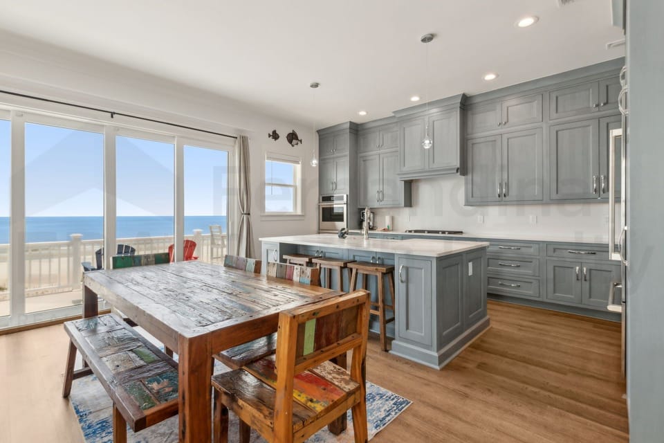 House, 5 Bedrooms | Dining