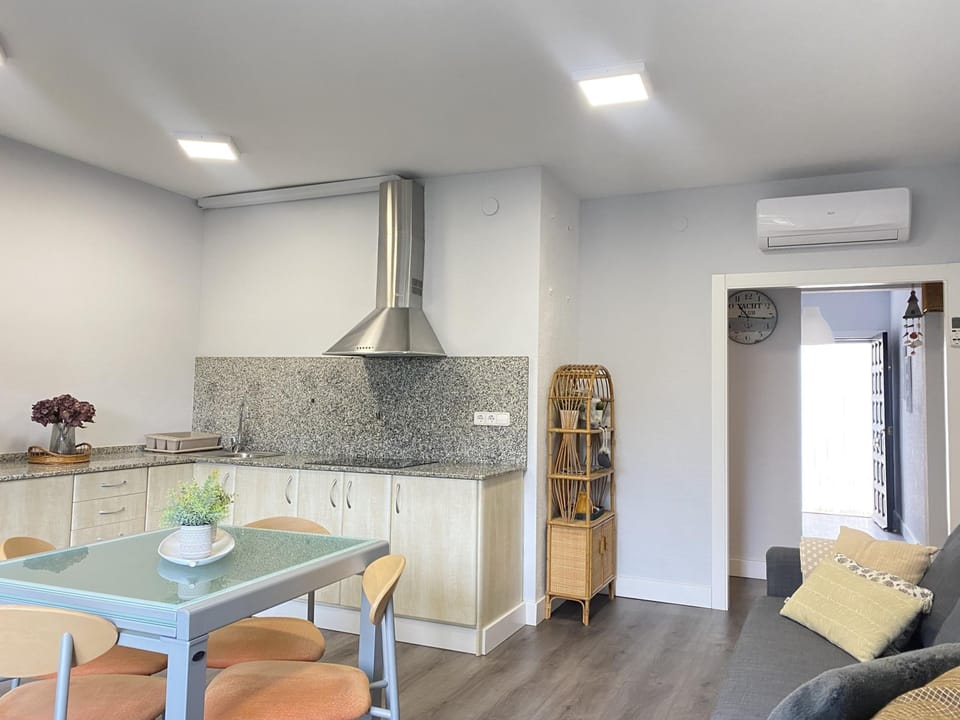 House | 1 bedroom