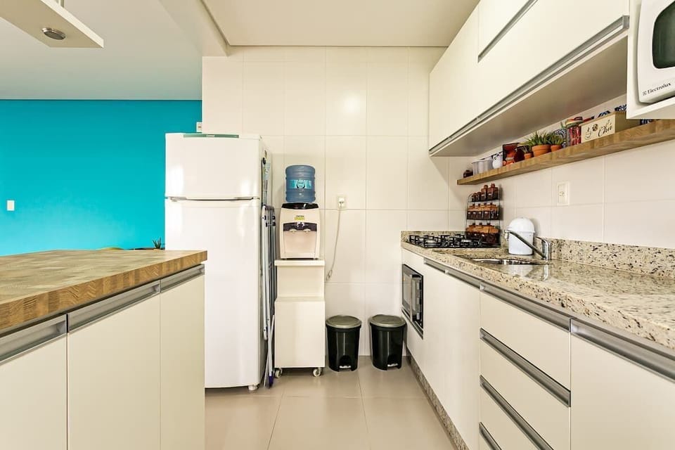 Apartment | Private kitchen | Coffee/tea maker, cookware/dishes/utensils