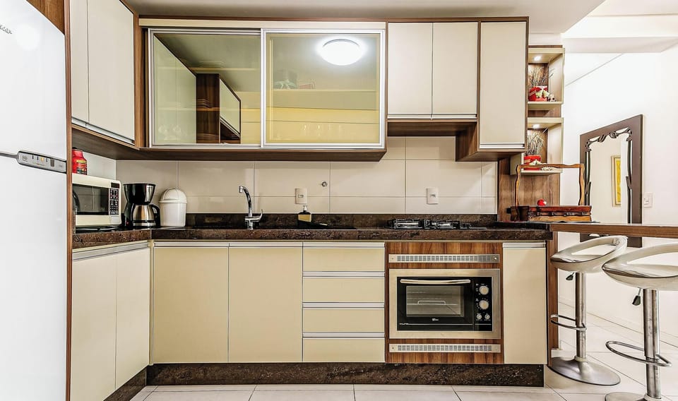Basic Apartment | Private kitchen | Cookware/dishes/utensils
