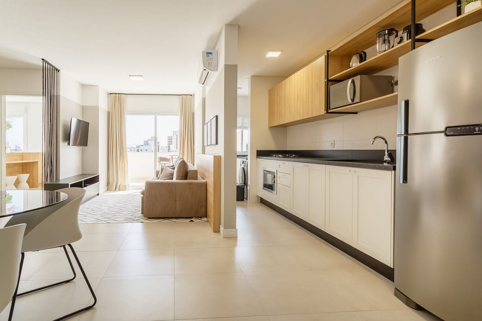 Basic Apartment | Private kitchen | Toaster, cookware/dishes/utensils