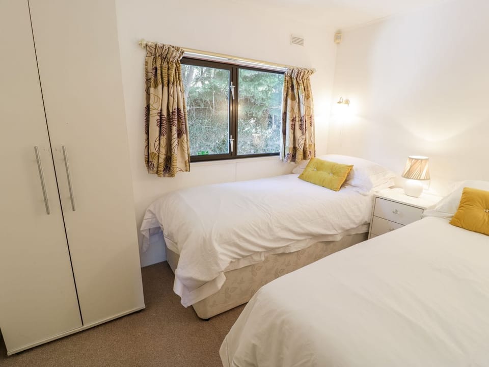 2 bedrooms, individually decorated, individually furnished, free WiFi