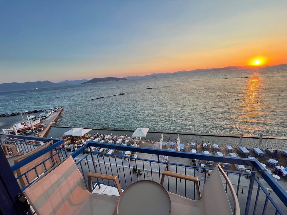 Double Room, Balcony, Sea View | Desk, free WiFi