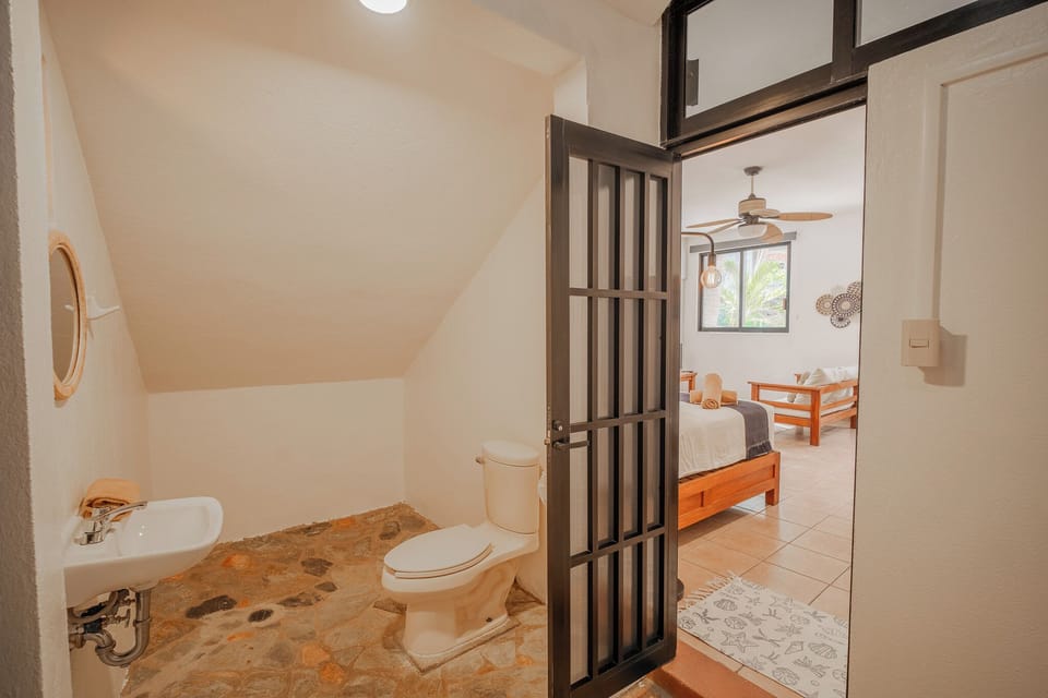 Deluxe Suite | Free WiFi, bed sheets