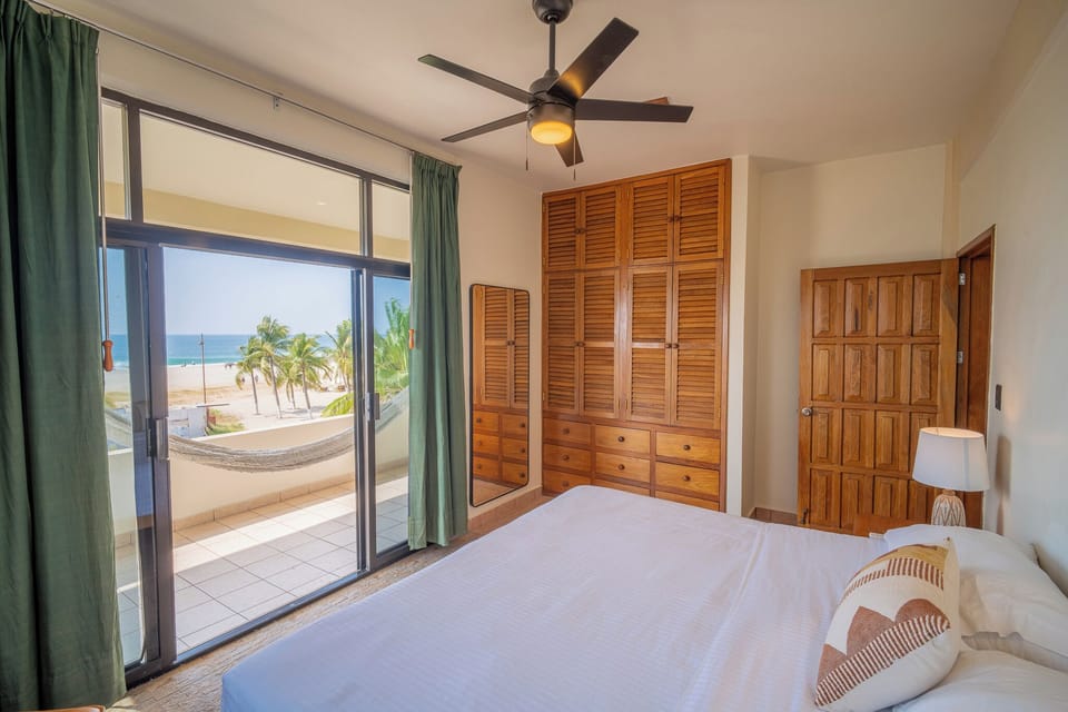 Superior Villa, Balcony, Beach View | Free WiFi, bed sheets