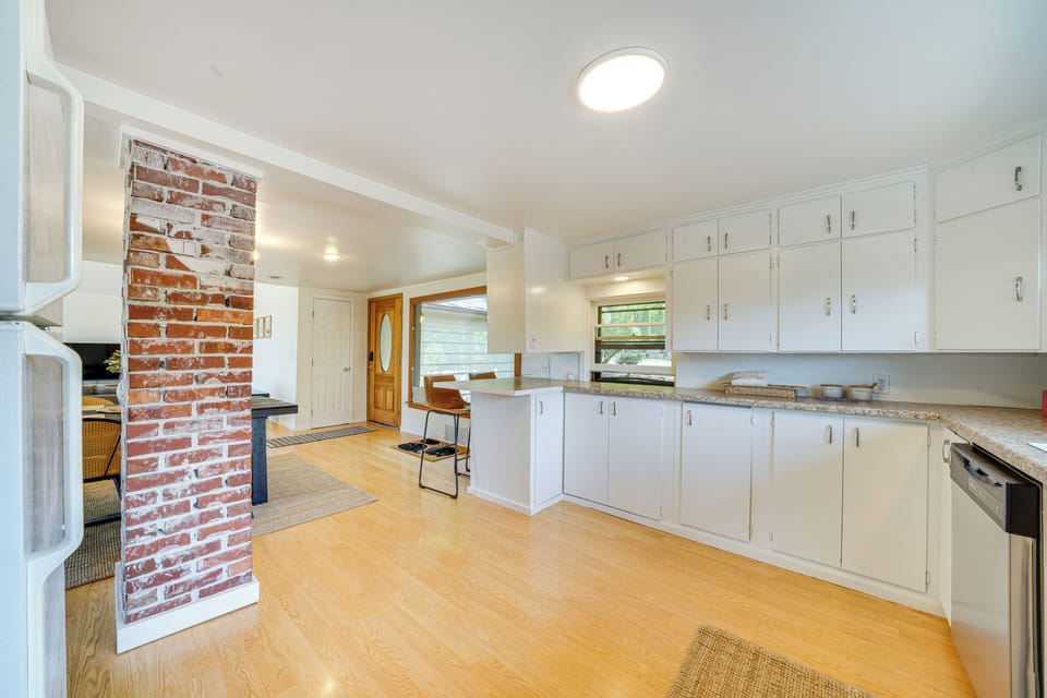 House (3 Bedrooms) | Interior