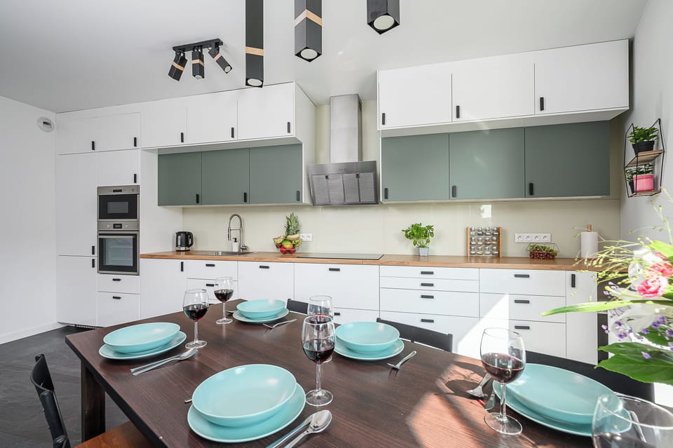 Comfort Apartment | Private kitchen | Fridge, microwave, oven, stovetop