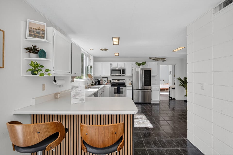 House, 3 Bedrooms | Private kitchen | Fridge, oven, coffee/tea maker, electric kettle