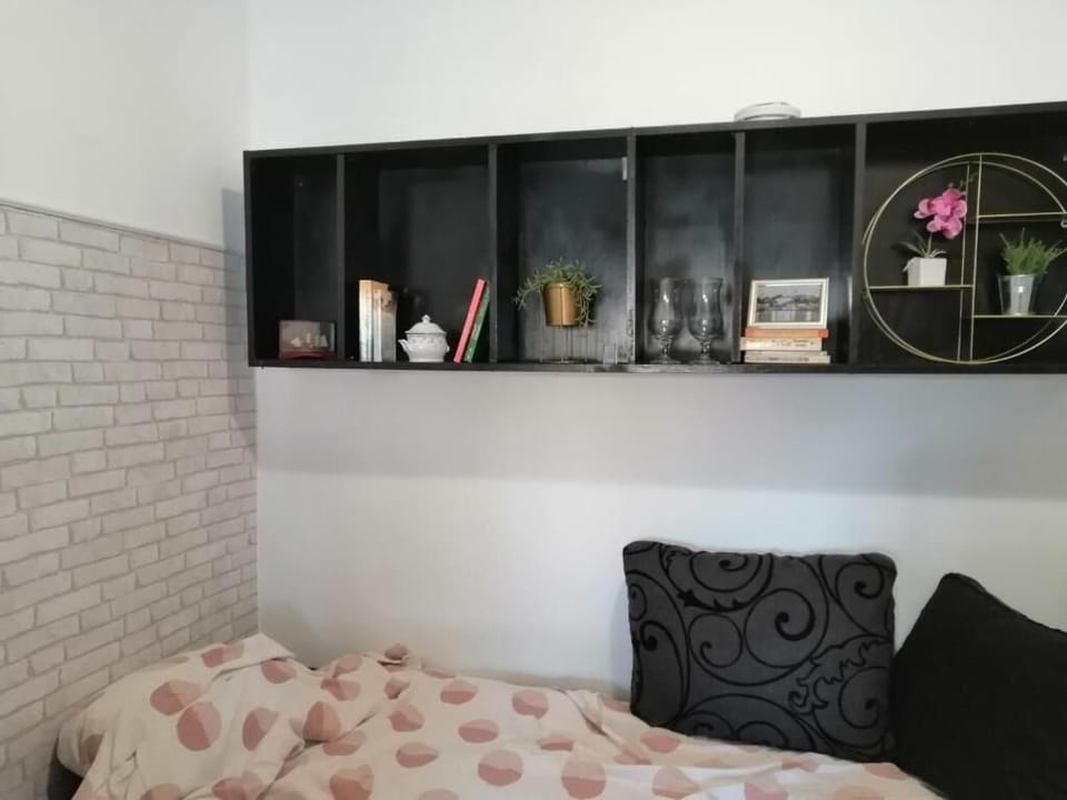 Basic Apartment, Balcony, Park View | Living area