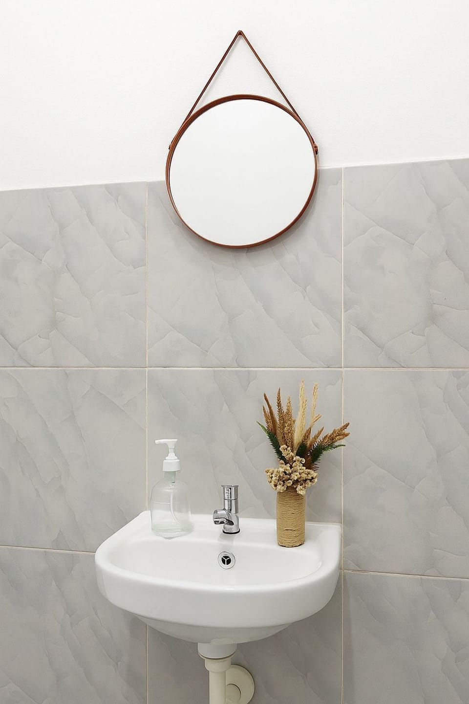 Family Double Room | Bathroom | Shower, slippers, towels, soap
