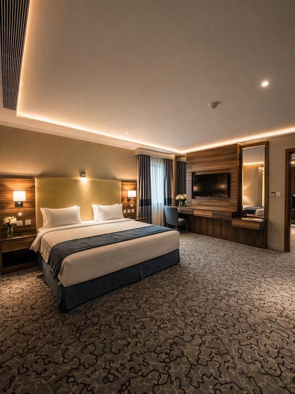 Junior Suite | Premium bedding, down comforters, Tempur-Pedic beds, minibar