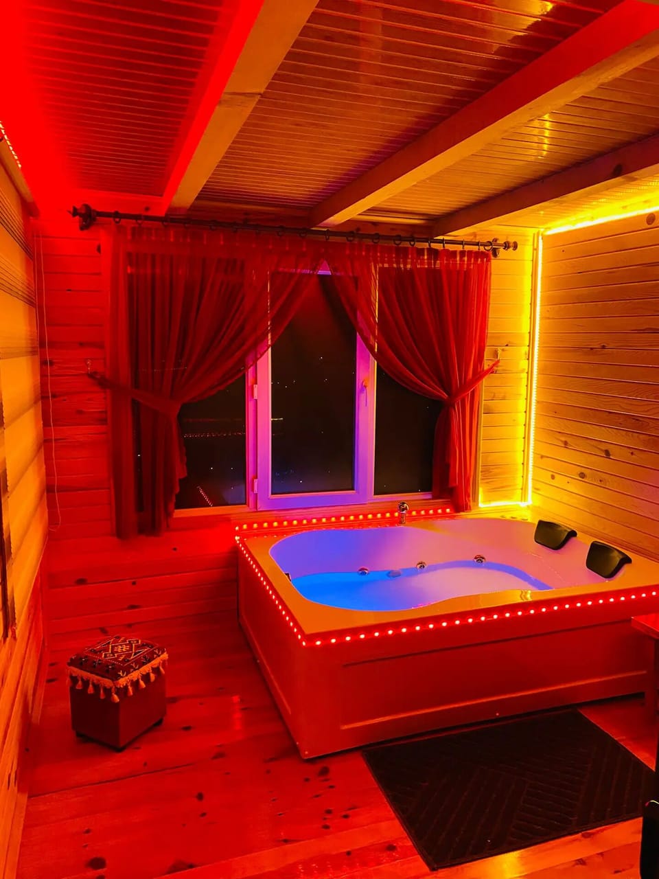 Jetted tub