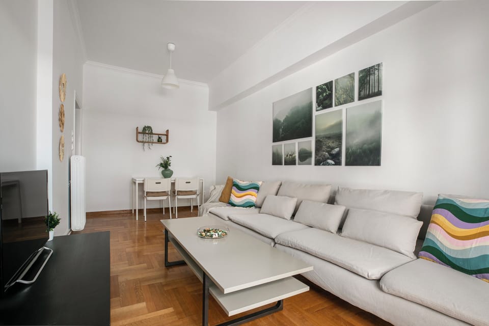 Apartment, Balcony, City View | Living room | 43-inch Smart TV with digital channels, streaming services