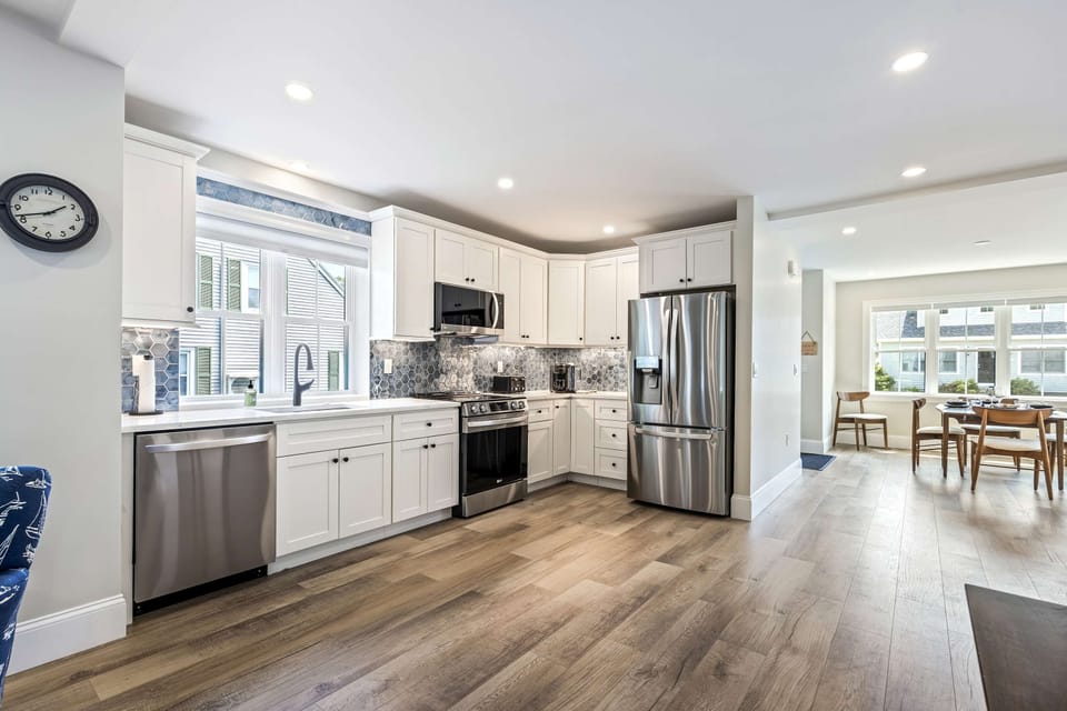 House, Multiple Beds, Patio, Garden View (Bourne By The Beach) | Private kitchen | Fridge, microwave, oven, stovetop