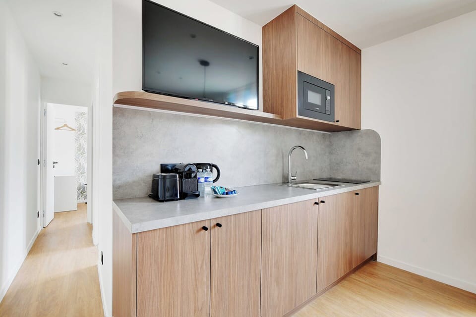 Apartment | Private kitchen | Fridge, microwave, stovetop, electric kettle