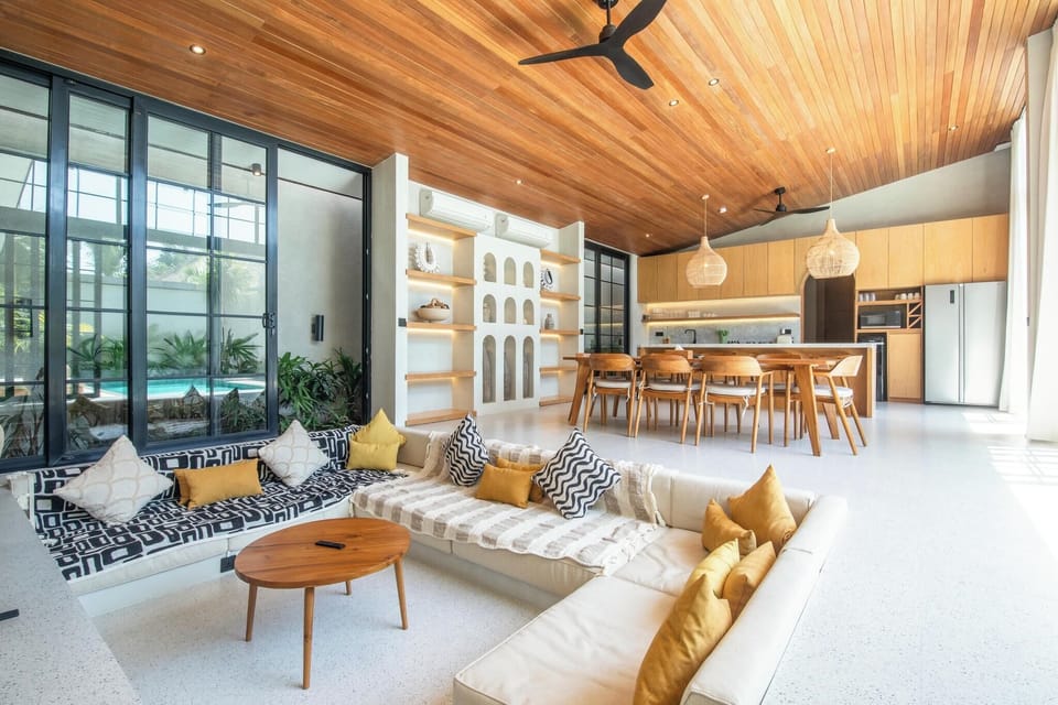 Villa (5 Bedrooms) | Exterior