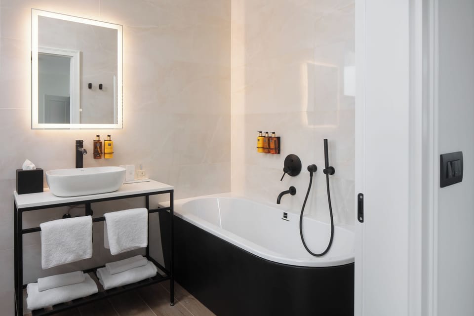 Slippers, bidet