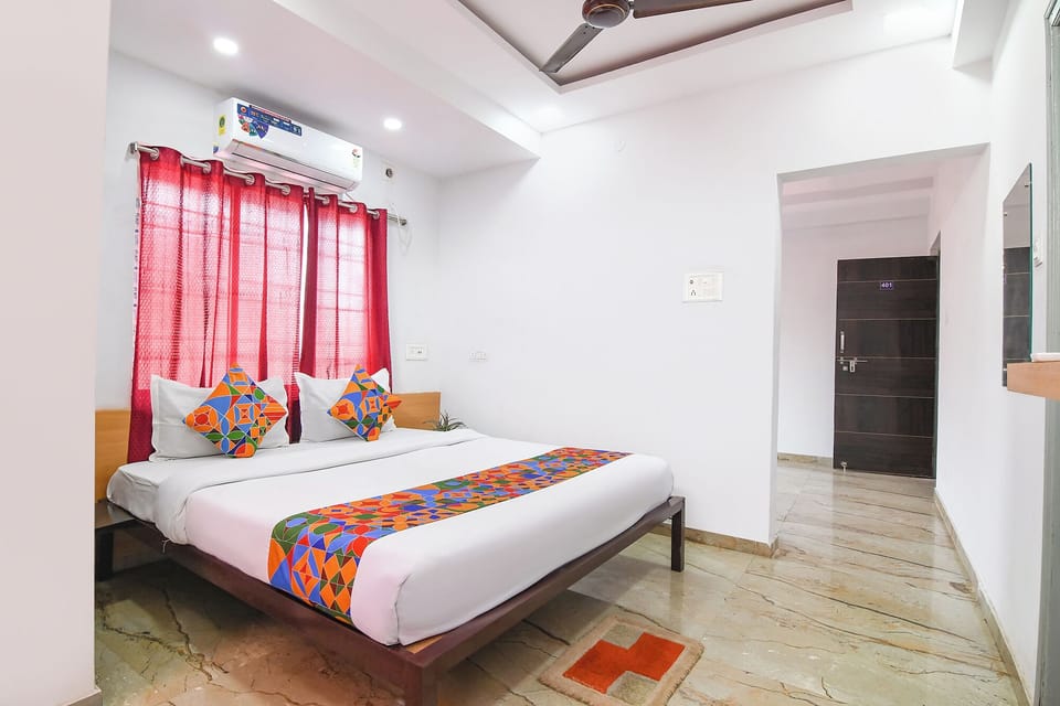 Deluxe Room | Egyptian cotton sheets, premium bedding, in-room safe, free WiFi