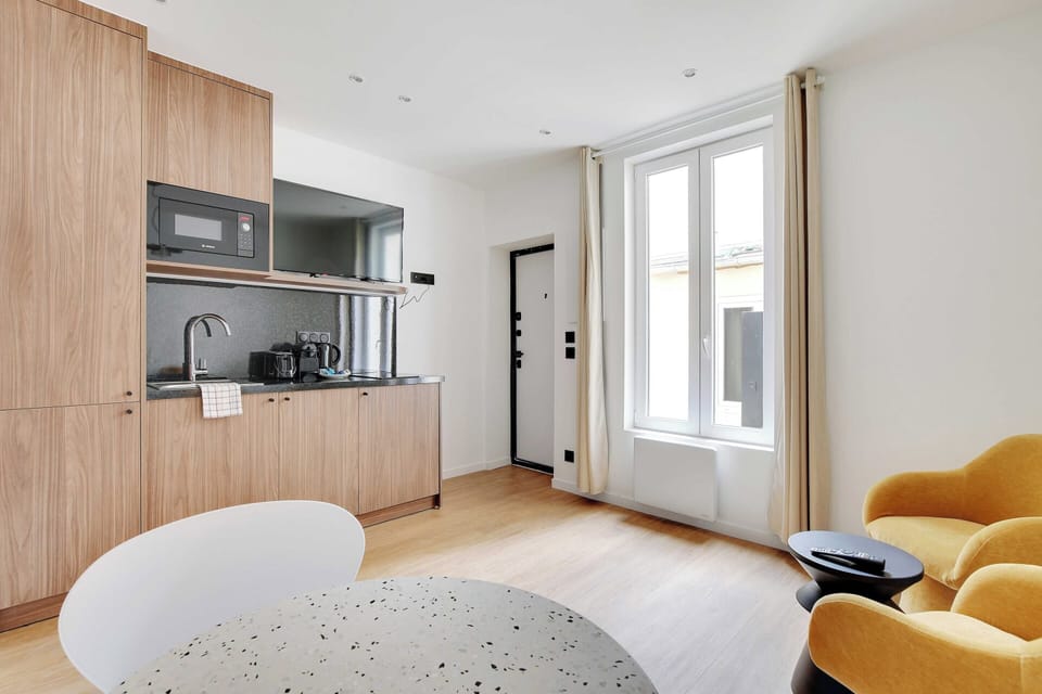 Apartment | Private kitchen | Coffee/tea maker, fridge, microwave, stovetop