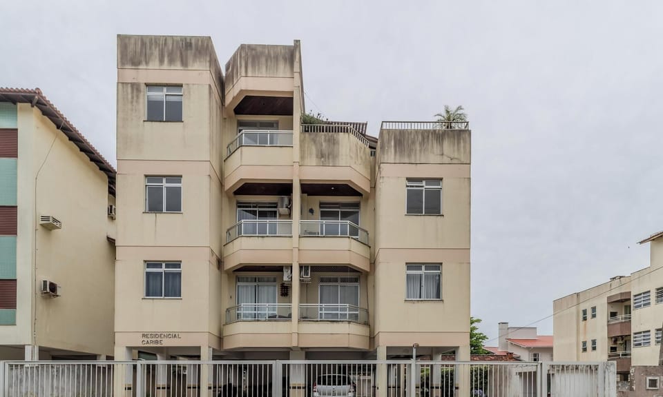 Basic Apartment | Exterior