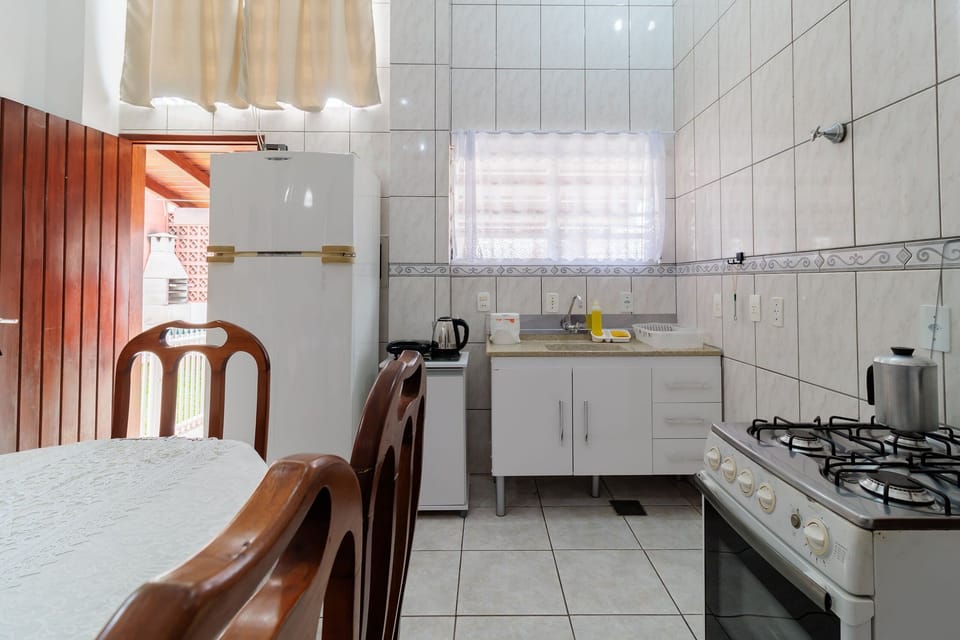 Basic Villa | Private kitchen | Cookware/dishes/utensils