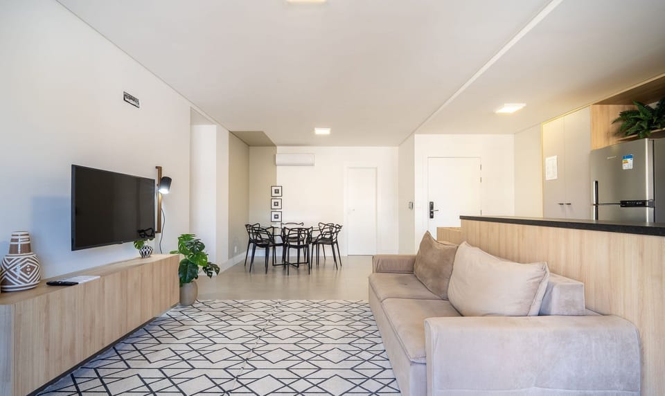 Basic Apartment | Living area | TV