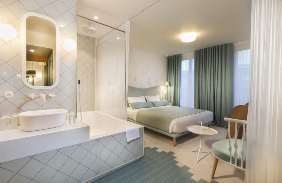 Superior Room | Premium bedding, pillowtop beds, minibar, in-room safe