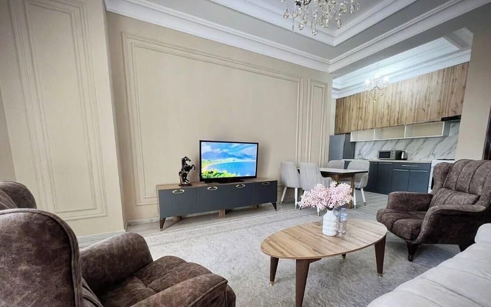 Comfort Apartment | Laptop workspace, blackout drapes, iron/ironing board, WiFi (free)