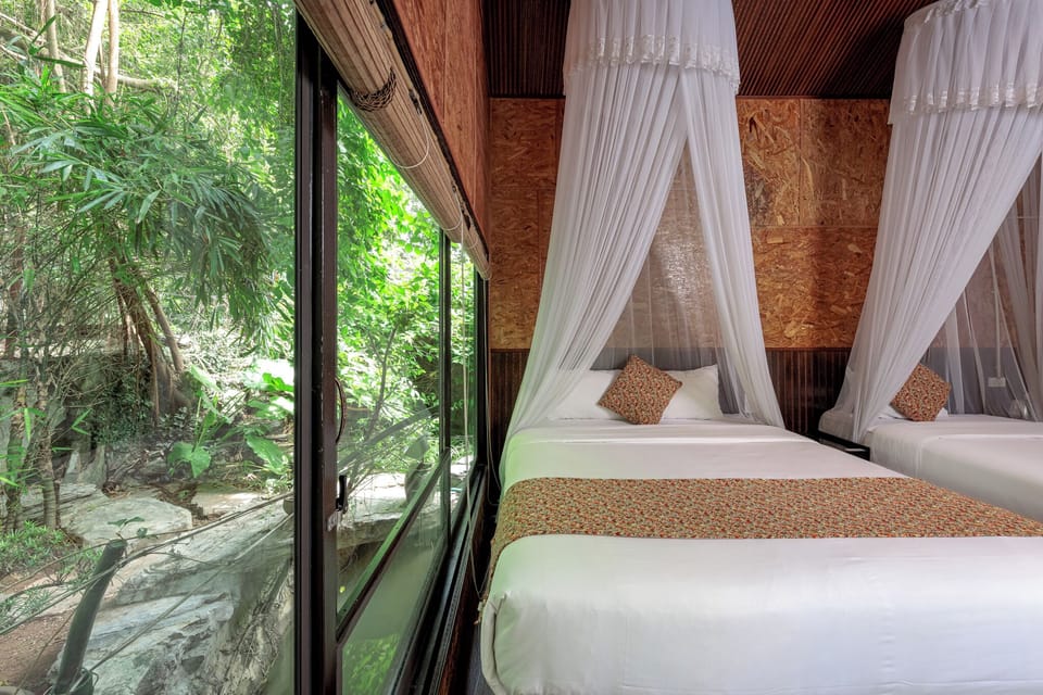 Bungalow Triple Room | Minibar, desk, soundproofing, iron/ironing board