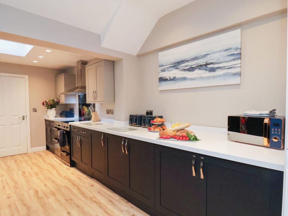 Cottage | Interior