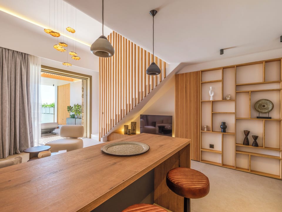 Design Duplex, Patio, Lake View | Interior