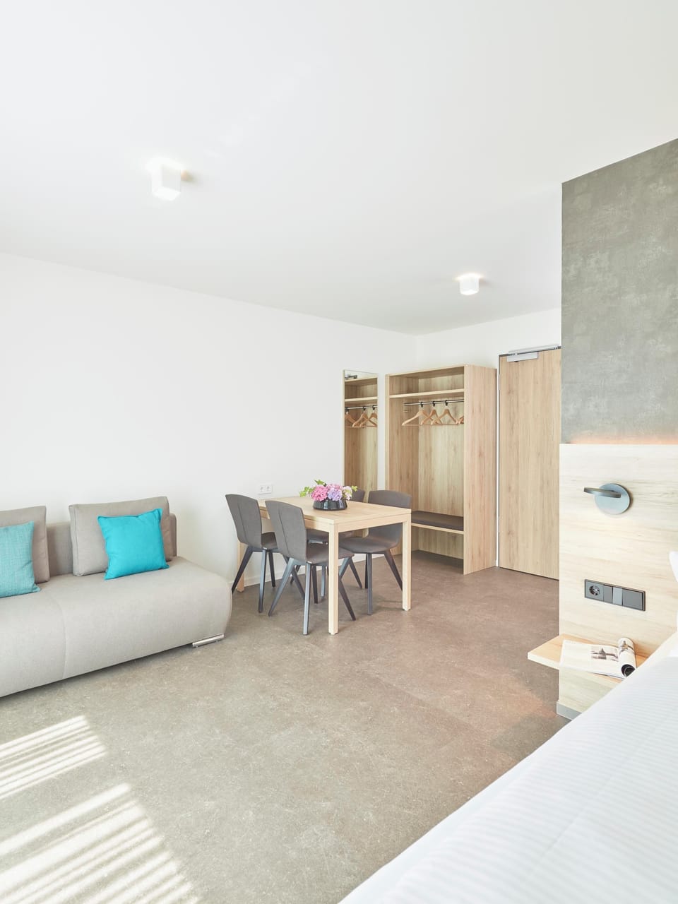 Studio | In-room safe, blackout drapes, soundproofing, free WiFi