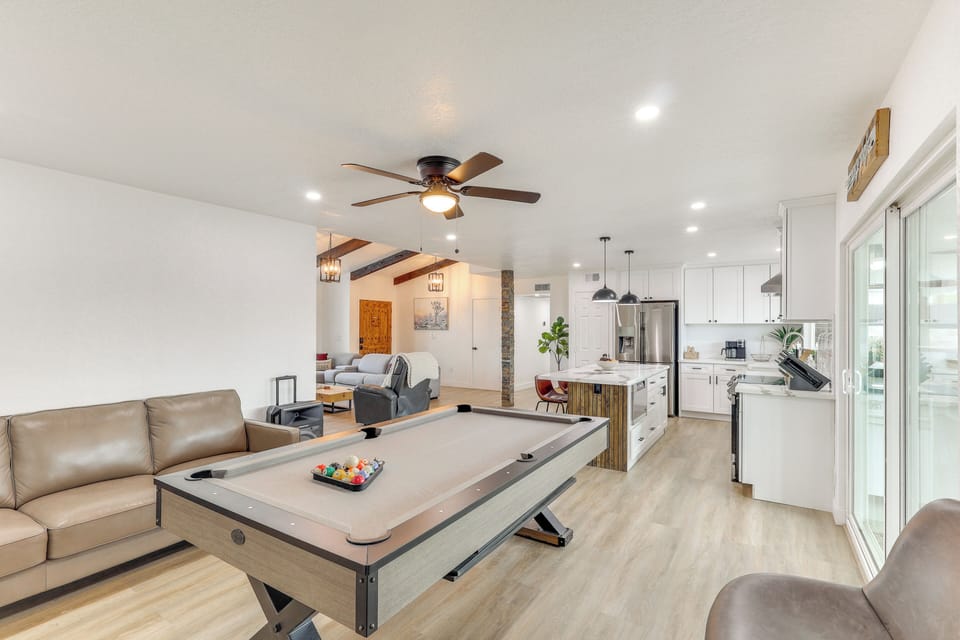 House (5 Bedrooms) | Interior