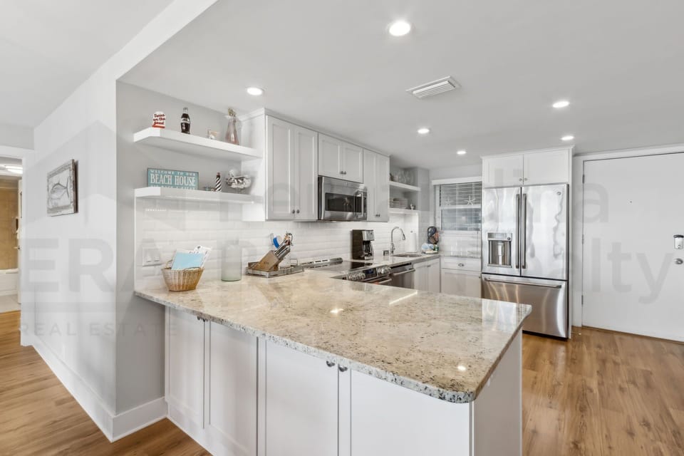 Condo, 3 Bedrooms | Private kitchen | Coffee/tea maker, fridge, oven