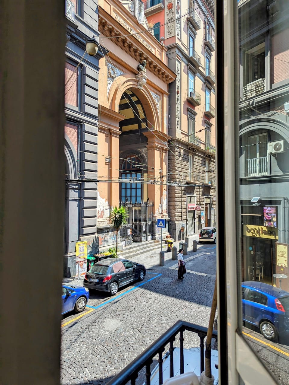 Comfort Room | Free WiFi