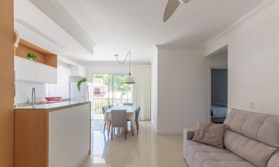 Basic Apartment | Living area