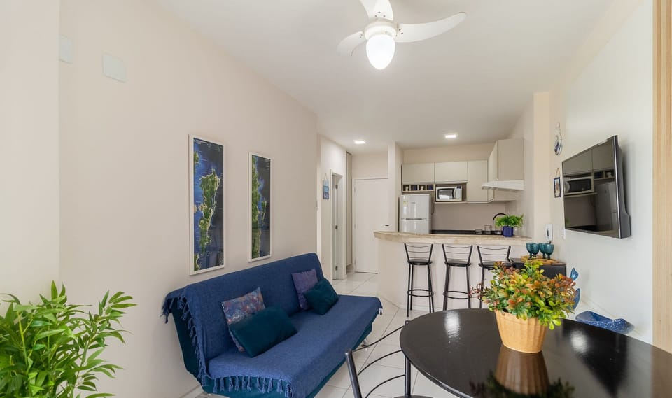 Basic Apartment | Living area