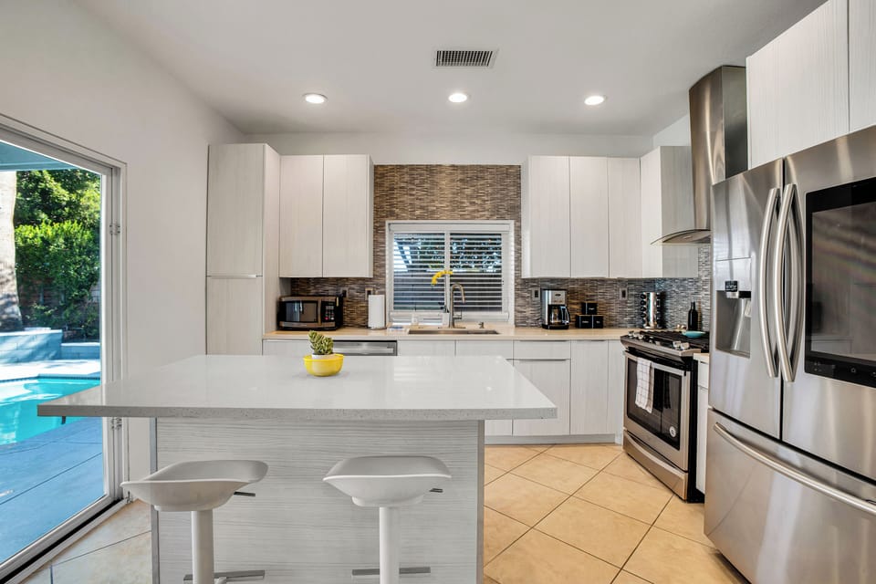 House, Multiple Beds, Pool Access, Pool View (Via Escuela 2) | Private kitchen | Coffee/tea maker