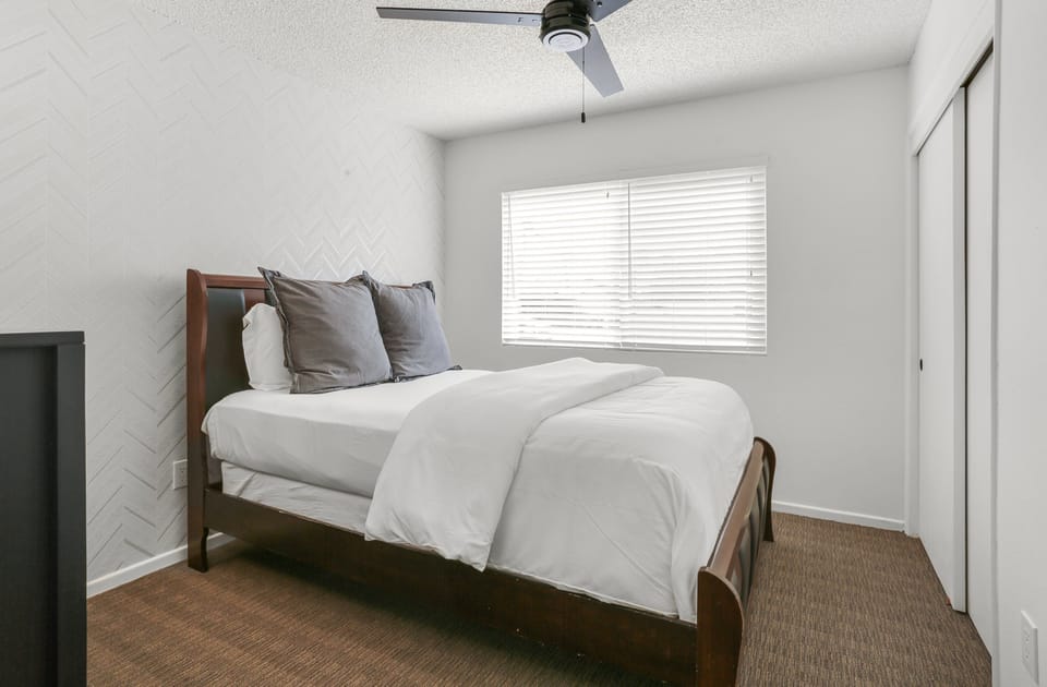 House, Multiple Beds, Pool Access, Pool View (Nicola) | Individually decorated, individually furnished, bed sheets