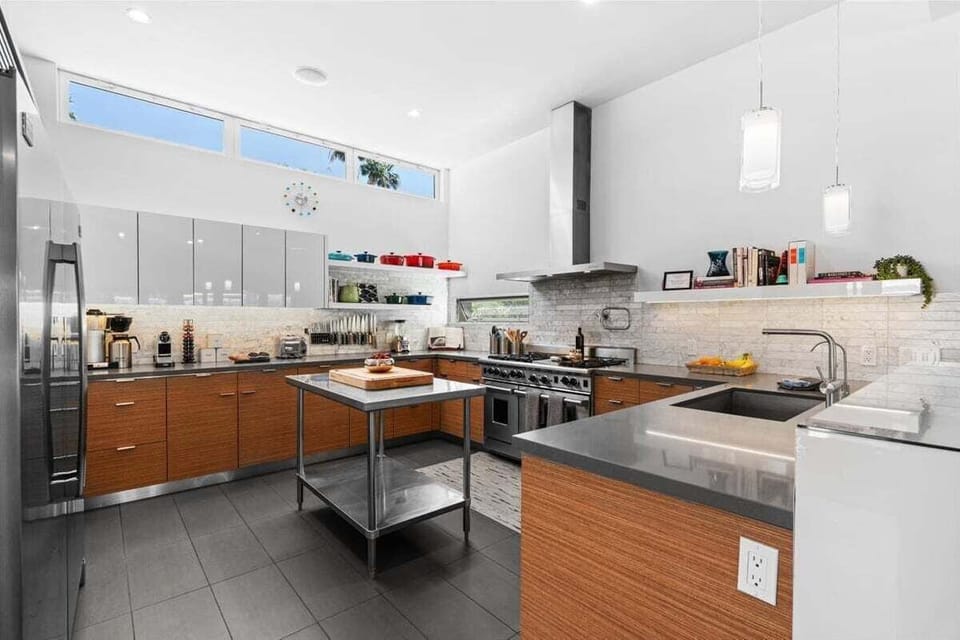 House, Multiple Beds, Pool Access, Pool View (Los Nietos) | Private kitchen